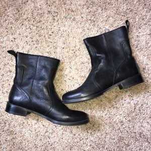 NINE WEST all leather booties